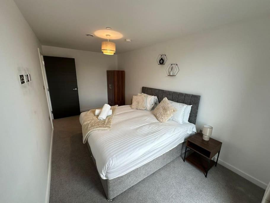 Stylish Central York Apartment Free Parking & Gym Exterior foto